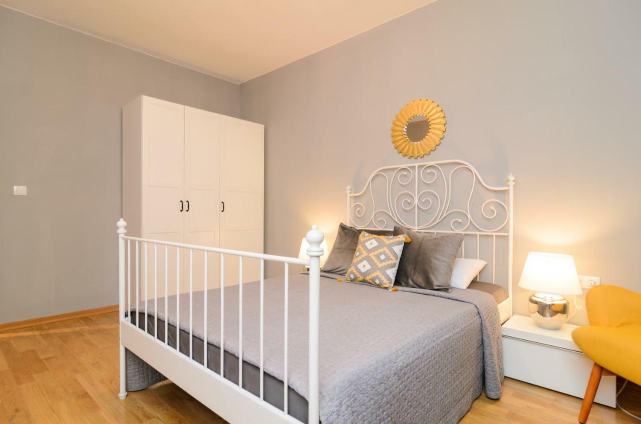 Rise & Shine Sofia Luxury Apartment By Flat Mаnager Εξωτερικό φωτογραφία